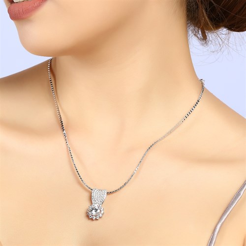 Mặt Dây Chuyền Bạc Nữ Đính Đá Mạ Vàng Trắng AvaJi AVJ.P000030.00 Màu Bạc