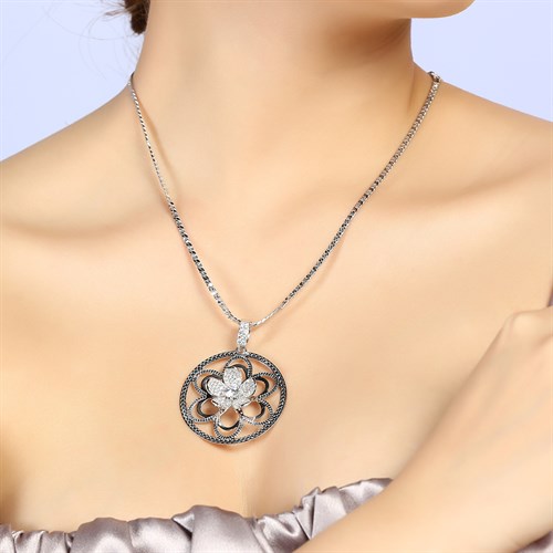 Mặt Dây Chuyền Bạc Nữ Đính Đá Mạ Vàng Trắng AvaJi AVJ.P000040.00 Màu Bạc