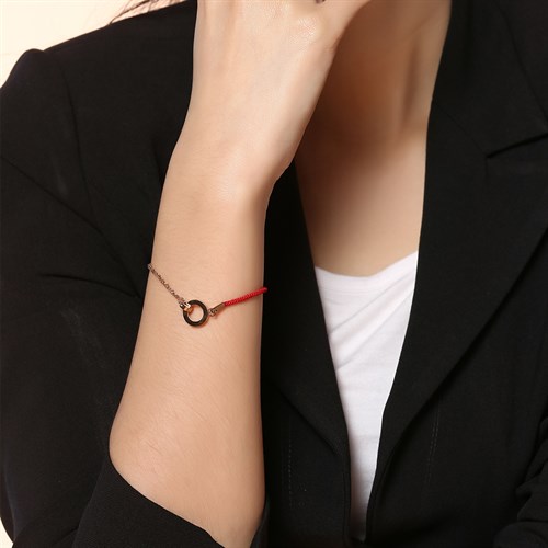 Vòng Tay Dây Đỏ Nữ AvaJi AVJ.T000068.00 Màu Vàng