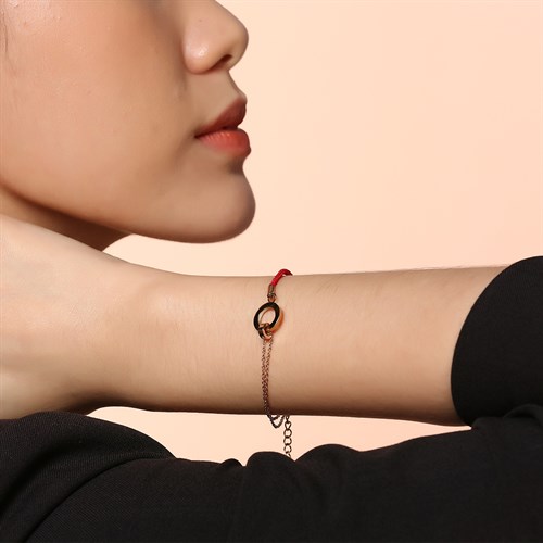 Vòng Tay Dây Đỏ Nữ AvaJi AVJ.T000068.00 Màu Vàng