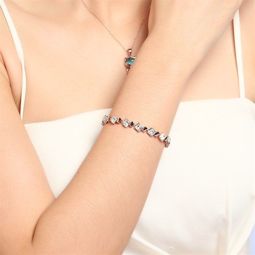 Vòng Tay Hợp Kim Nữ AvaJi AVJ.T000033.00 Màu Vàng Hồng