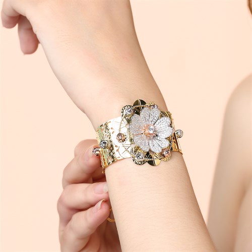 Vòng Tay Bạc Nữ Đính Đá Mạ Vàng 18K AvaJi AVJ.B000078 Màu Vàng