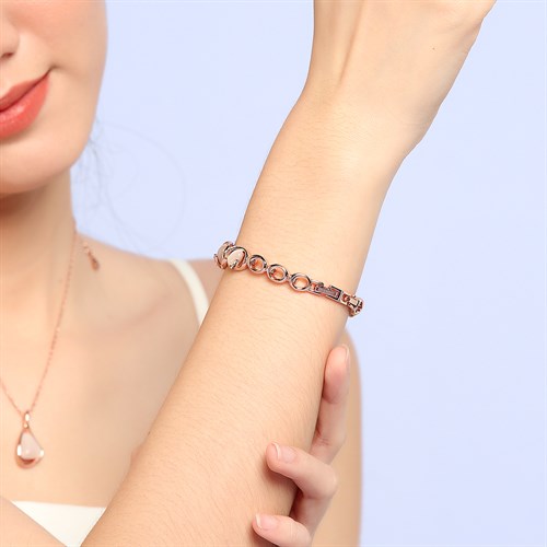 Lắc Tay Hợp Kim Nữ AvaJi AVJ.T000057.00 Màu Vàng