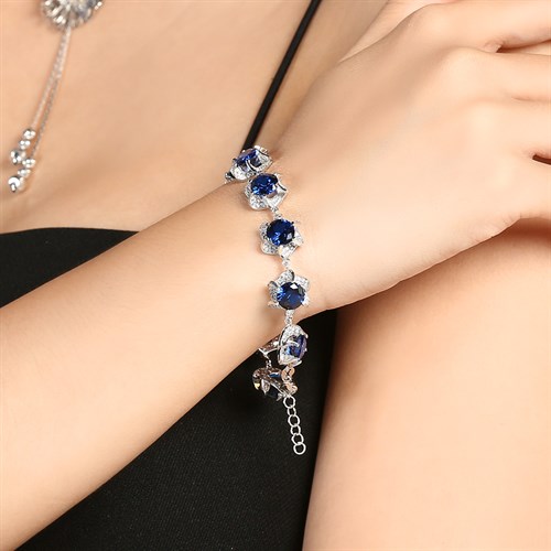 Lắc Tay Bạc Nữ Đính Đá Mạ Vàng Trắng AvaJi AVJ.B000057 Màu Bạc