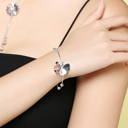 Lắc Tay Bạc Nữ Đính Đá Mạ Vàng Trắng AvaJi AVJ.B000092 Màu Bạc