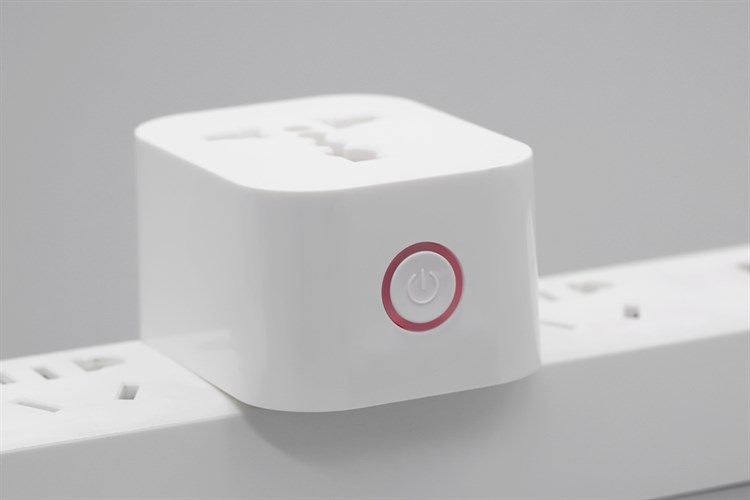 Ổ Cắm Thông Minh Điện Quang Apollo ĐQ SP1.1 01 Wifi Trắng Màu Trắng