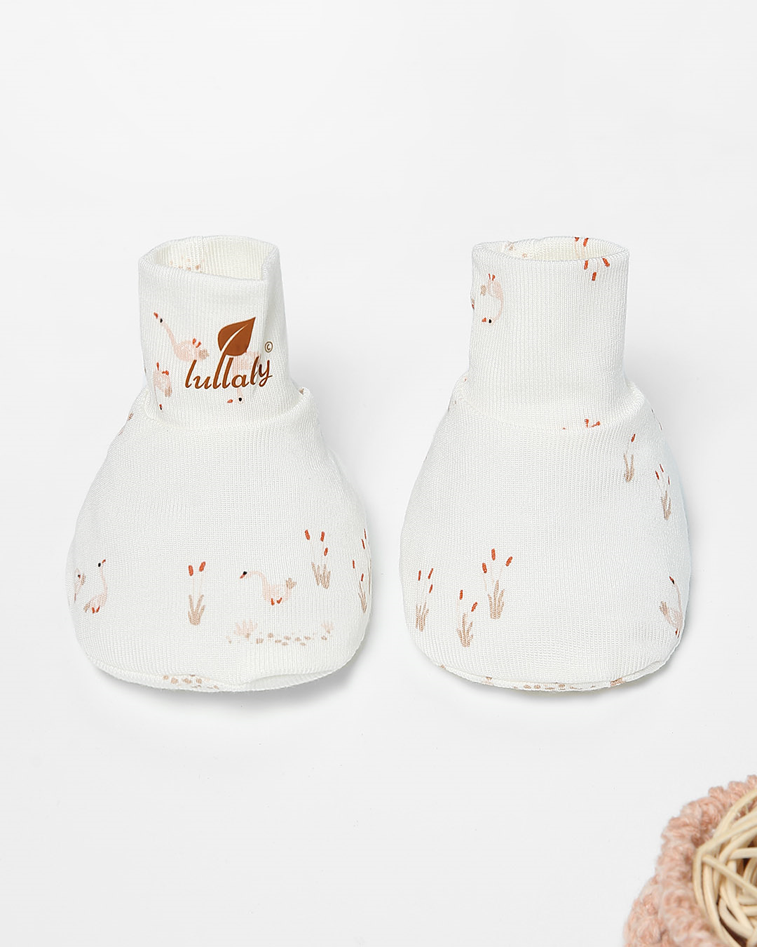 Set nón, bao tay bao chân in hình đa sắc Lullaby NH847R màu trắng (0 - 1 tháng) 17