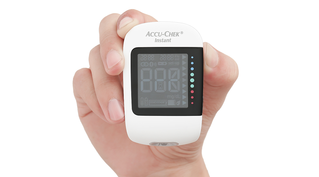 Máy đo đường huyết Accu-Chek Instant - 13
