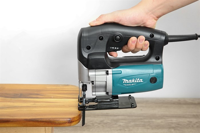 Máy cưa lọng Makita M4302B 450W