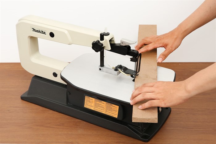 Máy cưa lọng bàn Makita SJ401 50W