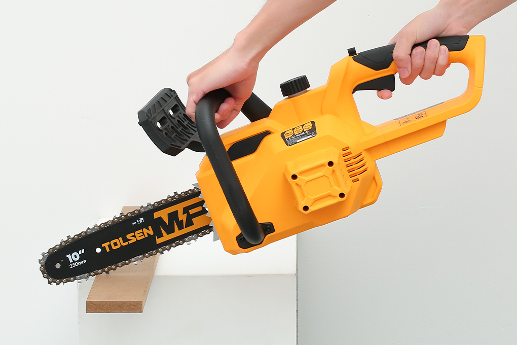 Máy cưa xích pin Tolsen 87362 20V (không kèm pin sạc) Màu Đen - Vàng