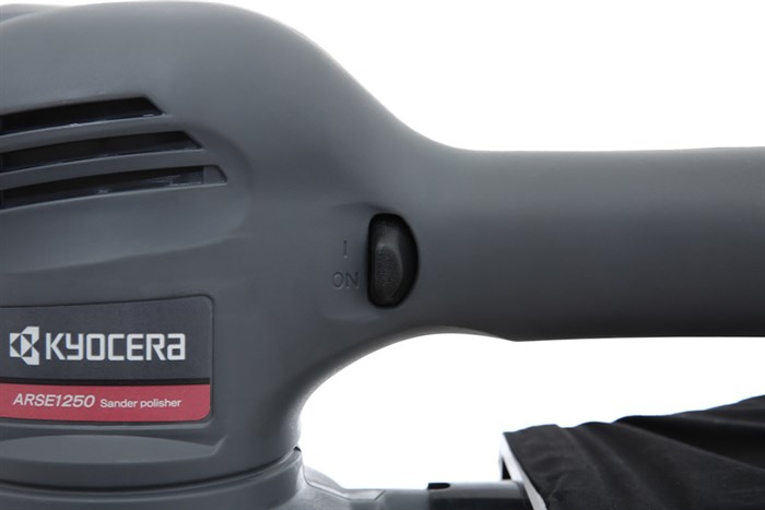 Máy chà nhám tròn Kyocera ARSE1250 300W Màu Đen