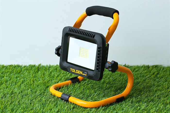 Đèn pin LED Tolsen 87312 20W (không kèm pin sạc) Màu Đen - Vàng