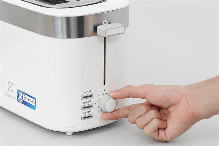Máy nướng bánh mì Electrolux E2TS1-100W Màu Trắng