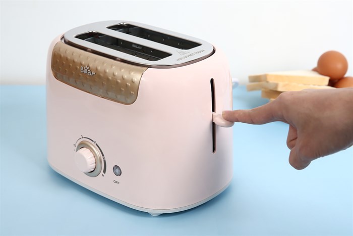 Máy nướng bánh mì Bear DSL-601 Màu Hồng