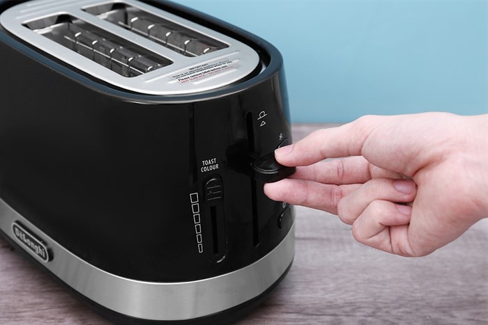 Máy nướng bánh mì Delonghi CTLA2103.BK Màu Đen