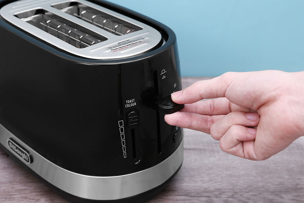 Máy nướng bánh mì Delonghi CTLA2103.BK Màu Đen