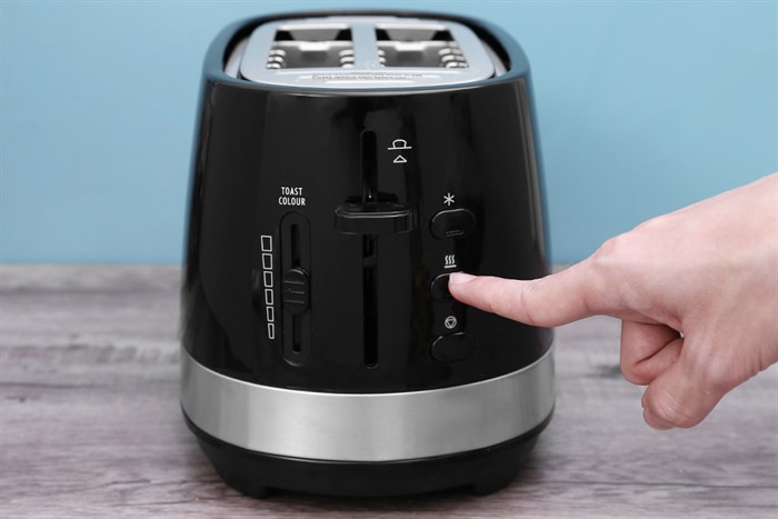 Máy nướng bánh mì Delonghi CTLA2103.BK Màu Đen