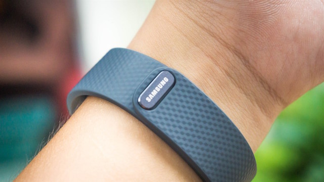 fitbit gear 2