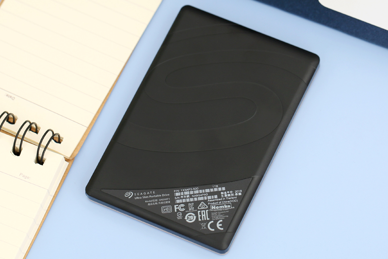 Ổ cứng HDD 1TB Seagate Backup Plus Ultra Slim Gold Màu Vàng đồng