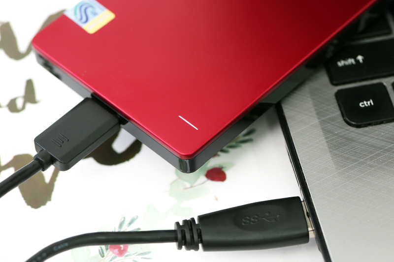 Ổ cứng HDD 1TB Seagate Backup Plus Slim đỏ Màu Đỏ