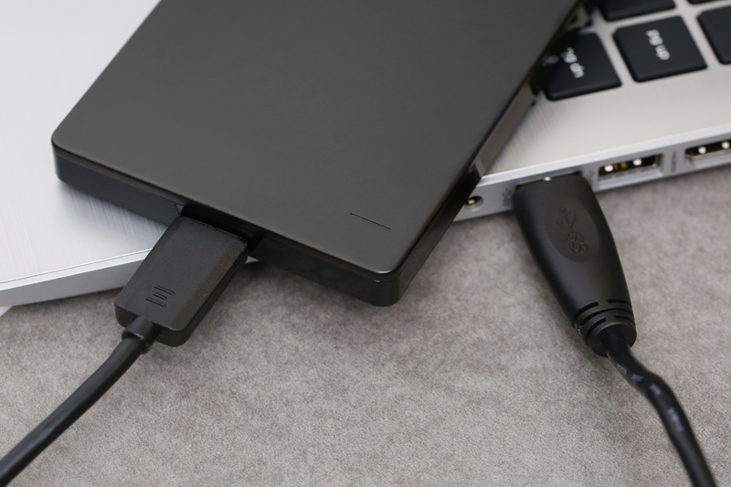 Ổ cứng HDD 1TB Seagate Backup Plus Slim Đen Màu Đen