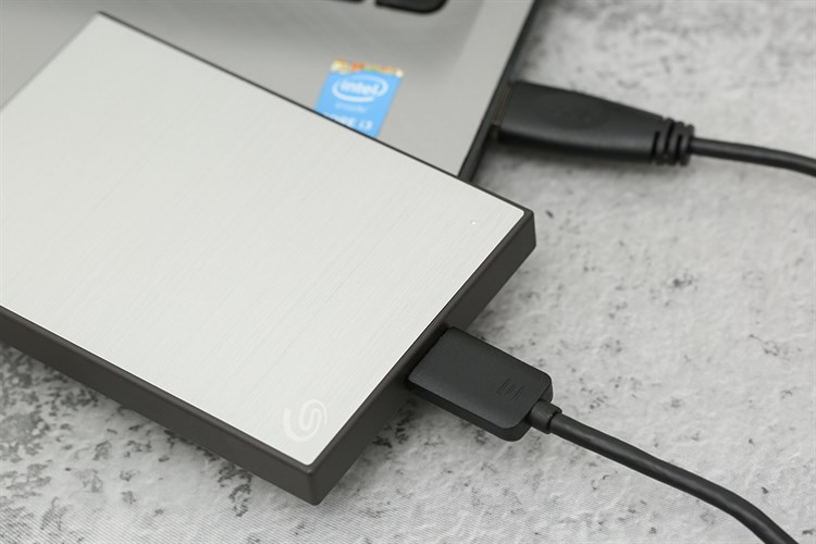 Ổ cứng di động HDD 1TB Seagate Backup Plus Slim STHN1000401 Bạc Màu Bạc