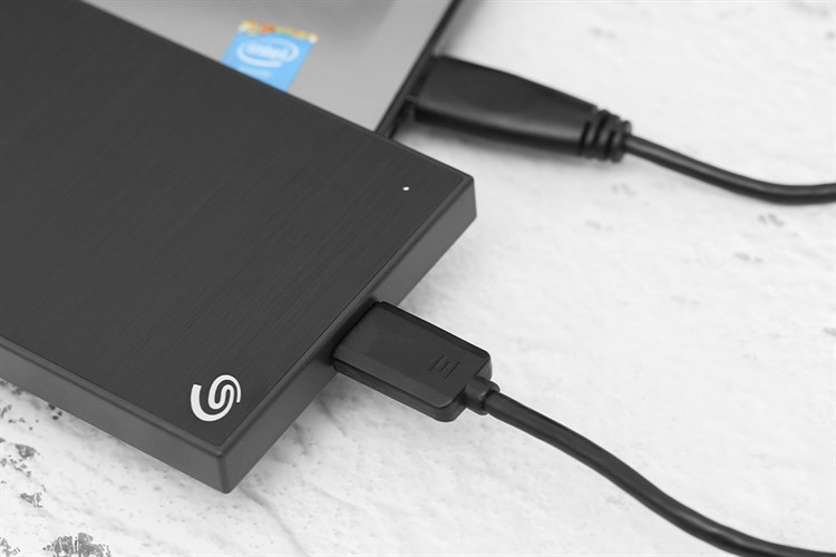 Ổ cứng HDD 1TB Seagate Backup Plus Slim STHN1000400 Đen Màu Đen