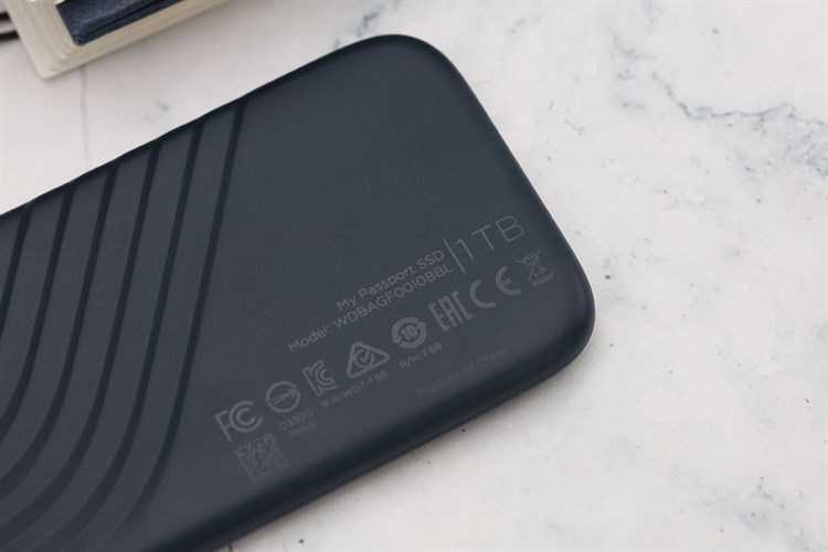 Ổ cứng di động SSD 1TB WD My Passport BAGF0010 Màu Xanh Dương