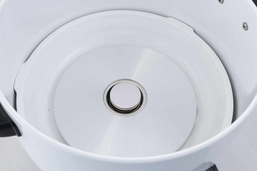 Nồi cơm điện Delites 1.8 lít NCR1801 Màu Trắng