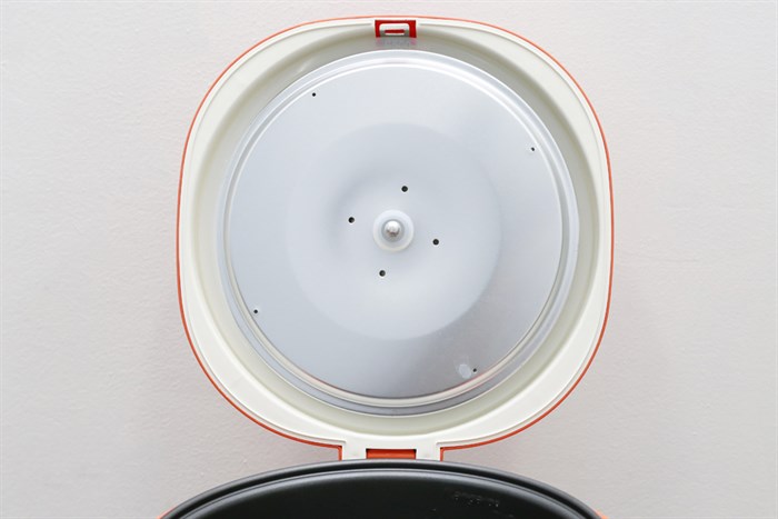 Nồi cơm nắp gài Kangaroo 1.2 lít KG826S Màu Cam