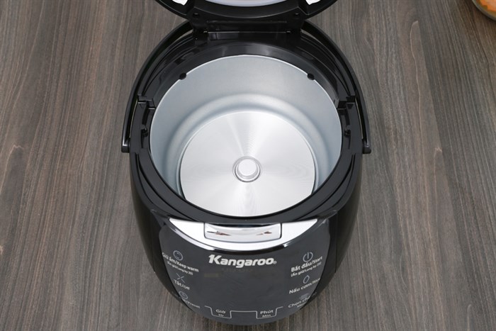 Nồi cơm điện tử Kangaroo 1.8 lít KG595 Màu Đen