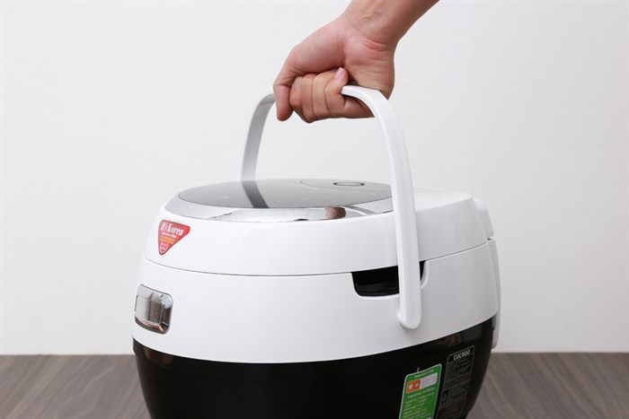 Nồi cơm điện tử Cuckoo 1.8 lít CR-1010F Màu Trắng - Đen
