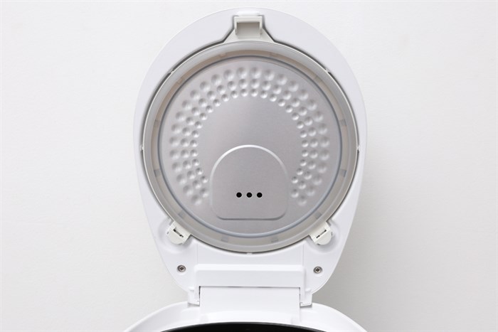 Nồi cơm điện tử Cuckoo 1.8 lít CR-1010F Màu Trắng - Đen