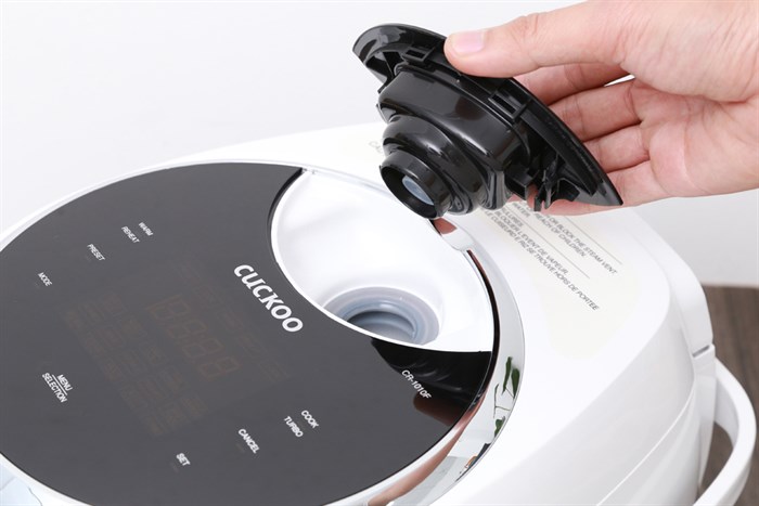 Nồi cơm điện tử Cuckoo 1.8 lít CR-1010F Màu Trắng - Đen