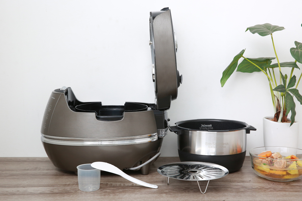 Nồi cơm điện cao tần Cuckoo 1.8 lít CRP- CHSS1009FN Màu Xám