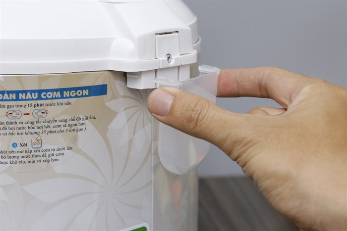 Nồi cơm điện Midea 1.8 lít MR-CM18SG Màu Nâu nhạt