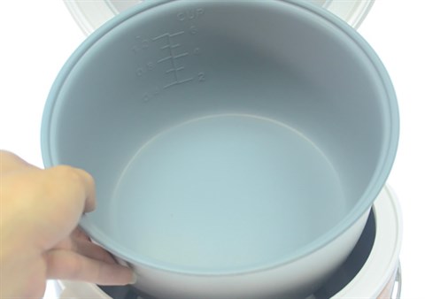 Lòng nồi chống dính - Nồi cơm nắp gài Goldsun 1,2 lít ARC-G12MC