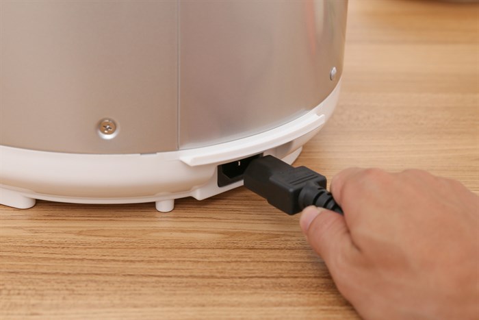 Nồi cơm nắp gài Panasonic 1.8 lít SR-MVN187LRA Màu Trắng