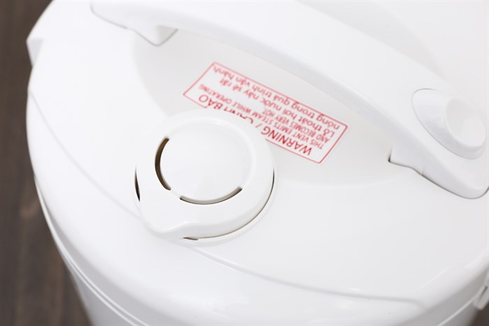 Nồi cơm nắp gài Panasonic 1 lít SR-MVN107HRA Màu Trắng