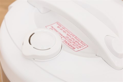 Nồi cơm điện Panasonic SR-MVN107LRA 1 lít