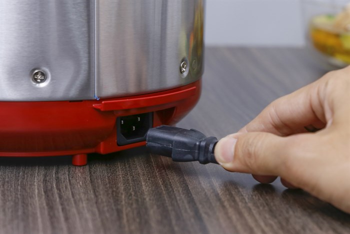 Nồi cơm điện Delites 1.2 lít NCG1201 Màu Đỏ