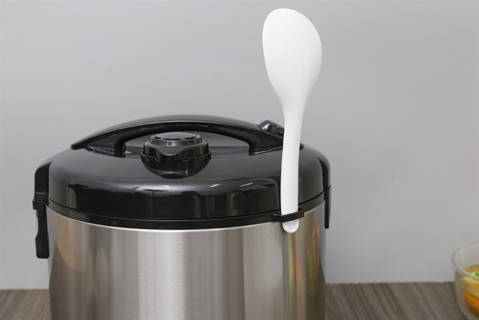 Nồi cơm điện Delites 1.8 lít NCG1804 Màu Đen - Bạc