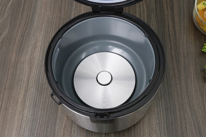 Nồi cơm điện Delites 1.8 lít NCG1804 Màu Đen - Bạc