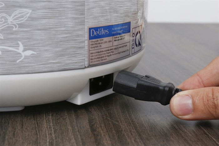 Nồi cơm nắp gài Delites 1.8 lít NCG1805 Màu Trắng - Xám