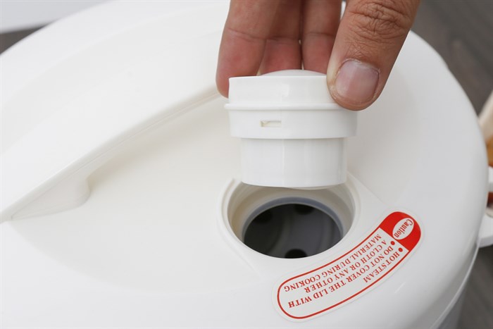 Nồi cơm nắp gài Delites 1.8 lít NCG1805 Màu Trắng - Xám