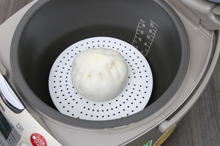 Nồi cơm cao tần Toshiba 1.8 lít RC-18RH(CG)VN