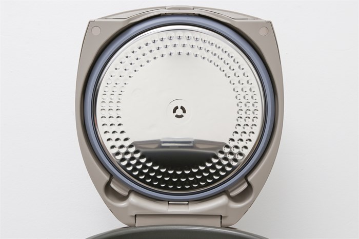 Nồi cơm cao tần Toshiba 1.8 lít RC-18RH(CG)VN Màu Nâu