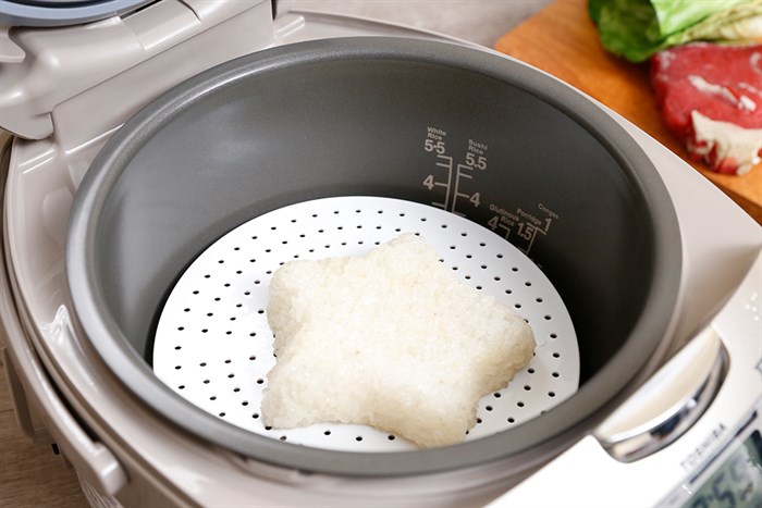 Nồi cơm điện cao tần Toshiba 1 lít RC-10RH(CG)VN Màu Trắng