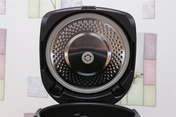 Nồi cơm điện cao tần Hitachi 1.8 lít RZ-GHE18 Màu Đỏ